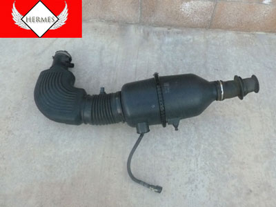 1998 Ford Expedition XLT - Air Intake Assembly with MAF Mass Air Flow Sensor